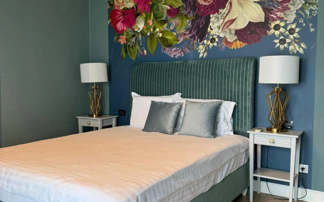 Phoenicia Suites