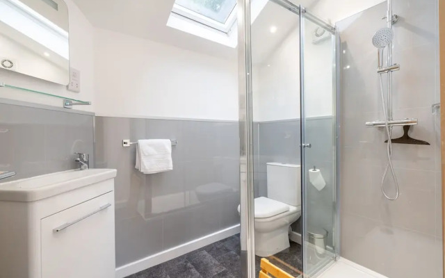 The Botanical Flat 1