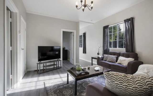 Cozy, Modern 3-bedroom in Oakland