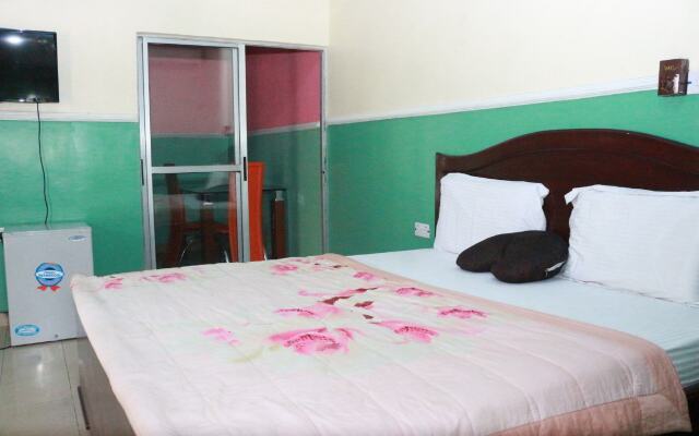 L & L Executive Hotels and Suites
