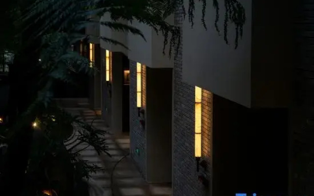 Lanting Garden Hotel