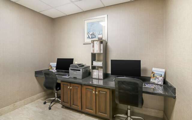 Best Western Plus Brunswick Inn & Suites