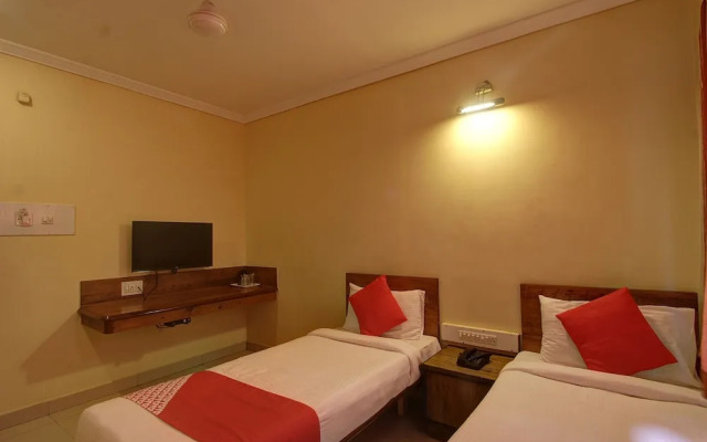 OYO 14695 Shrusti Comfort