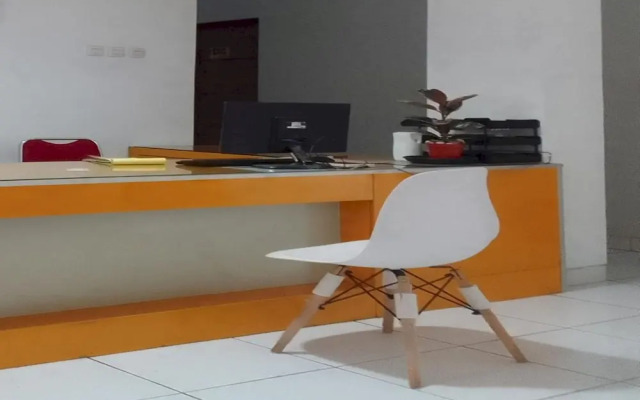 OYO 93998 Three J Living