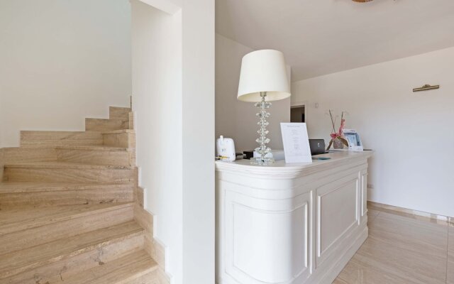 Imperial Exclusive Rooms and Breakfast