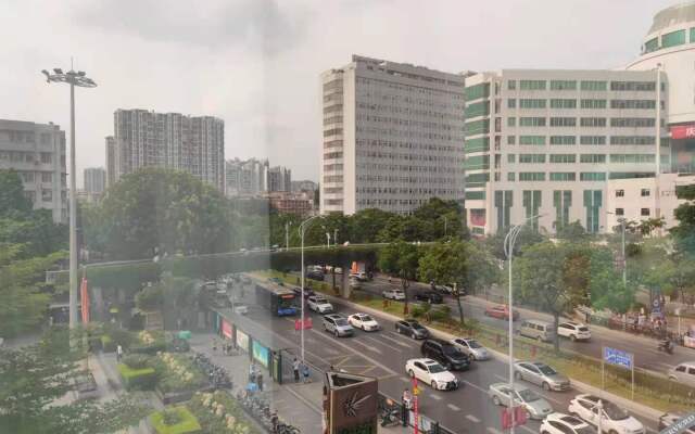 Borrman Hotel Guangzhou Jingxi Nanfang Hospital Metro Station