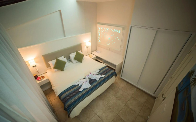 Myroandrou Beach Apartments