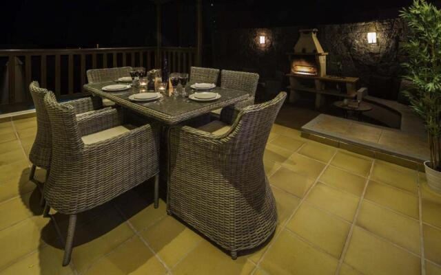 Villa Azure - LH122 By Villas Now Ltd