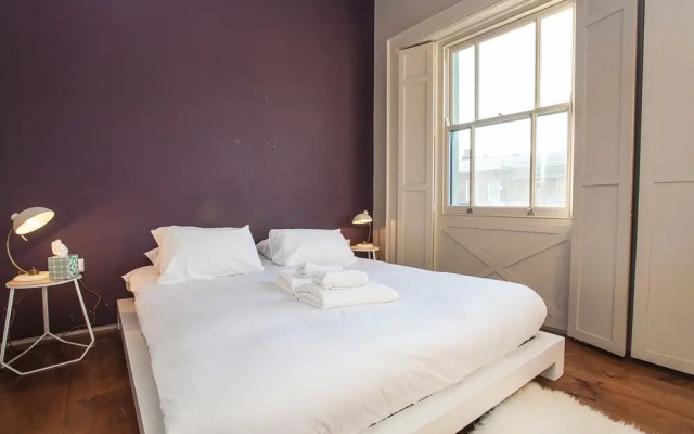 Spacious 2 Bedroom House With Garden