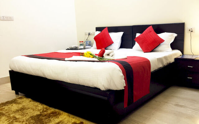 Hotel Delhi Marine Club Gurgaon