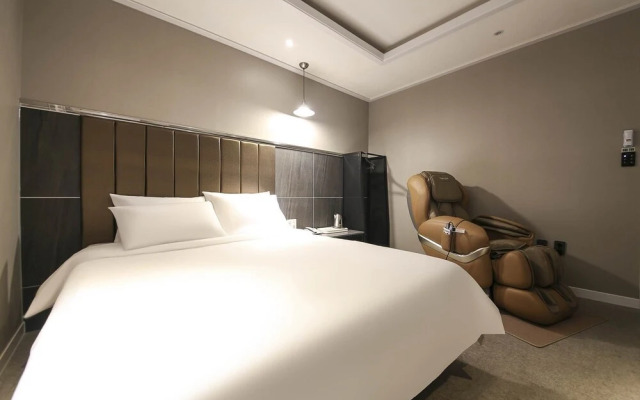 Cheongju Roa Hotel