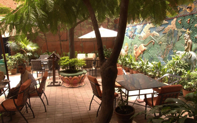 Tibet Guest House