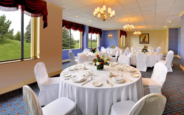 Four Points by Sheraton St. Catharines Niagara Suites