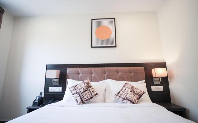 Vera by Bisque Hebbal