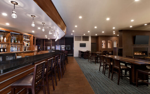 Delta Hotels by Marriott Helena Colonial