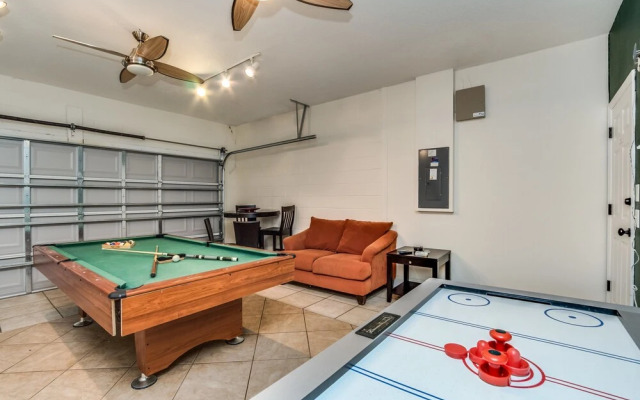 2615 Emerald Island