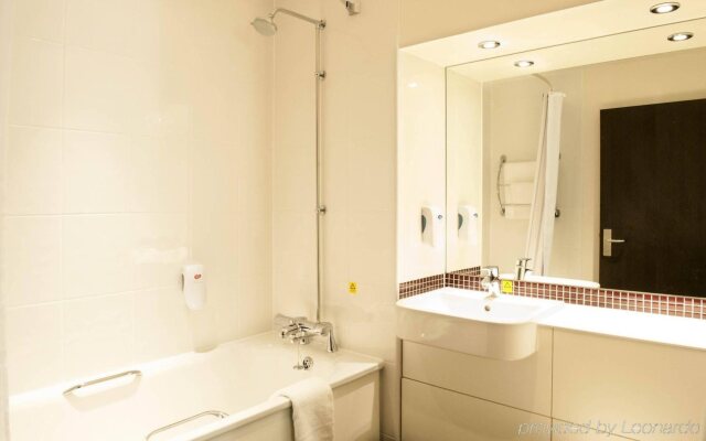 Premier Inn Worcester City Centre