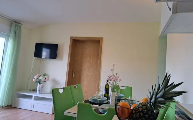Apartment in Kastel Stafilic Near the sea