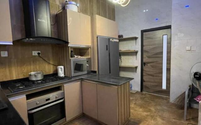 Well furnished 4 Bedroom Apartment in Lekki