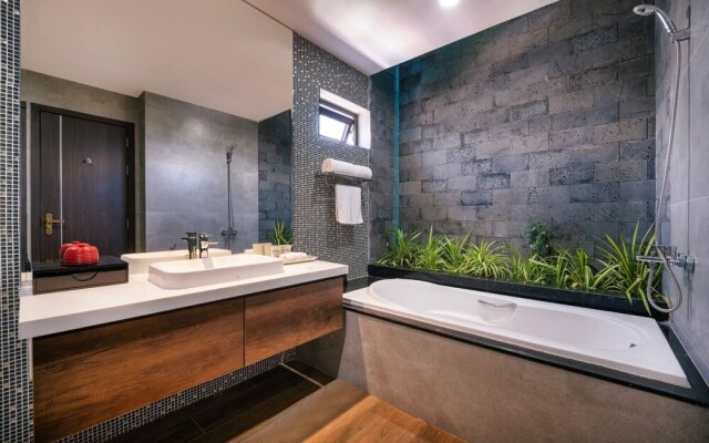 Luxury Duplex Penthouse With Pool Foosball