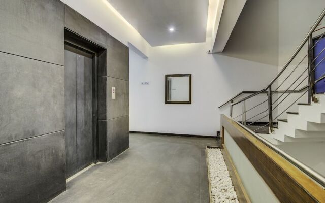 Collection O 30042 Melody Inn Whitefield