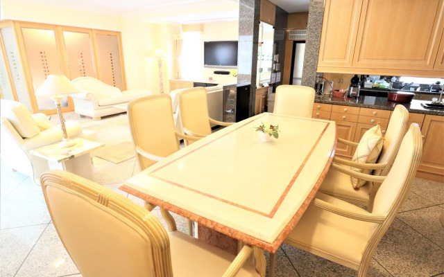 Sapporo Luxury House