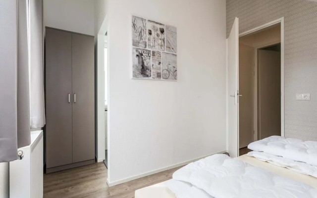 Villa With med Children's Room in Limburg