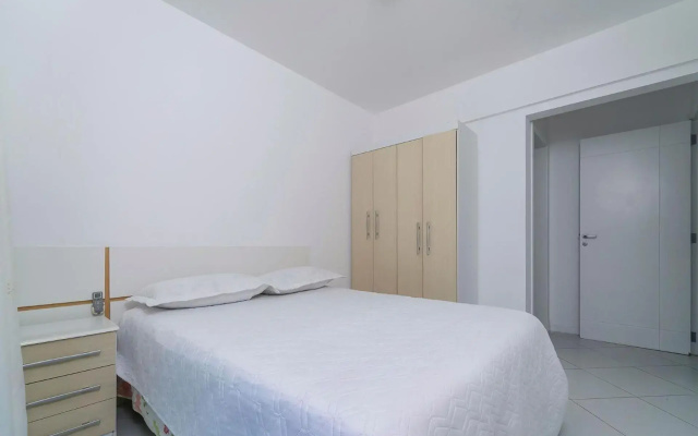 Apartamento 2 dormitórios no centro de Bombinhas