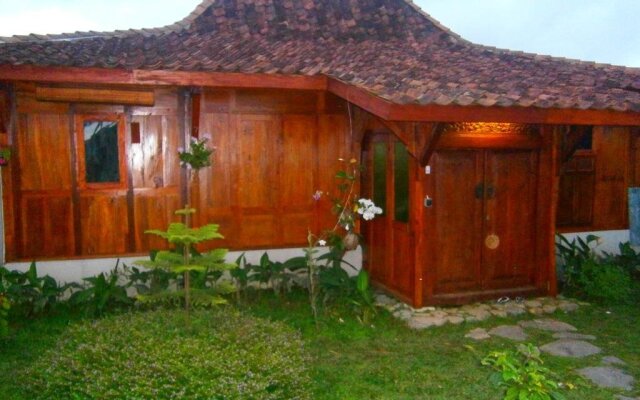 Villa Sumbing Indah