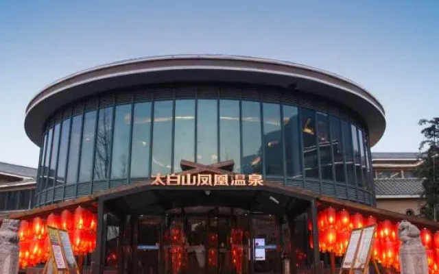 The Taibai Mountain Phoenix Spr Hotel