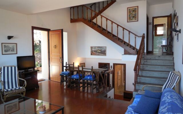 Holiday House for 9 Persons