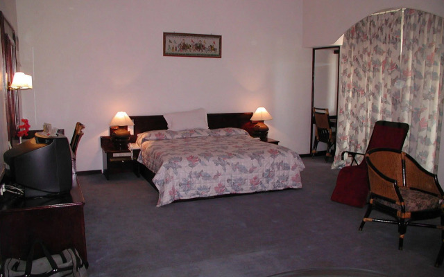 Velan Hotel Greenfields