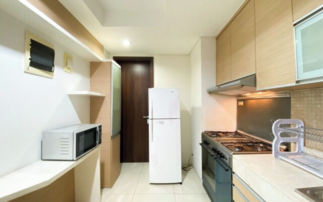 Modern Look And Comfort 2Br Kemang Village Apartment