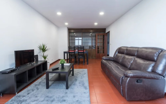 House and People - Feliciano Ramos