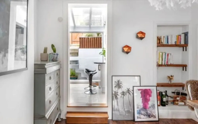 2 Bedroom Bath Townhouse With Parking