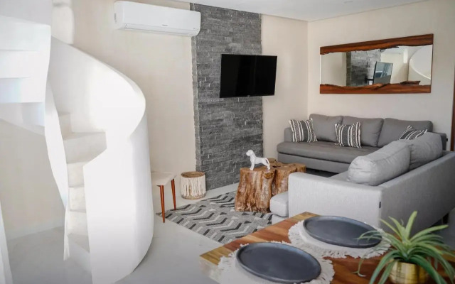 Dune Luxury Condos - Suite w Private Terrace