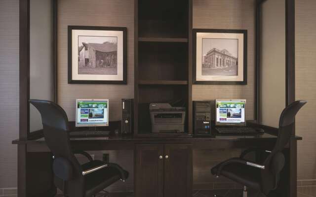 La Quinta Inn & Suites by Wyndham Lynchburg at Liberty Univ.