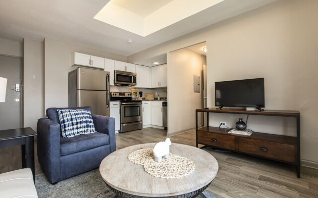 Cozysuites - Stylish Apartment in Downtown Louisville