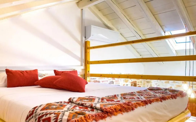 Lavrio stone house 5 min from the centre/port - фото 5