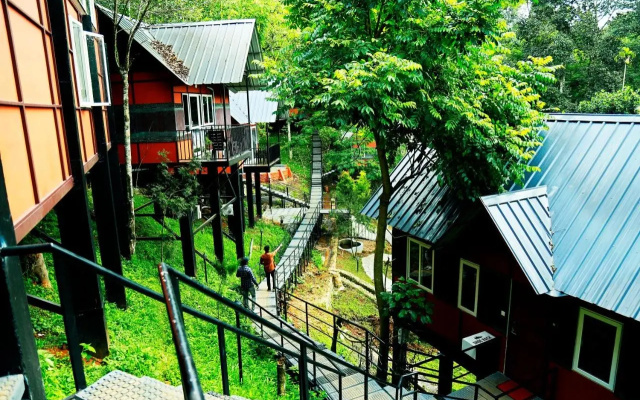 Santhi Hill View Resort