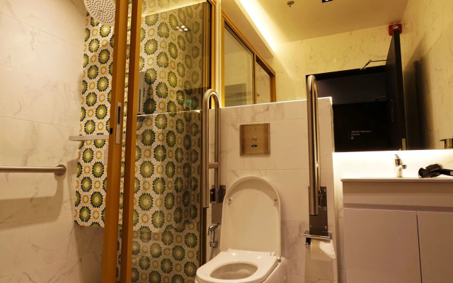 CUBE Boutique Capsule Hotel @ Kampong Glam