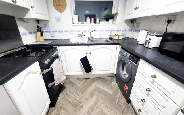 Comfortable Stay - Ivor St