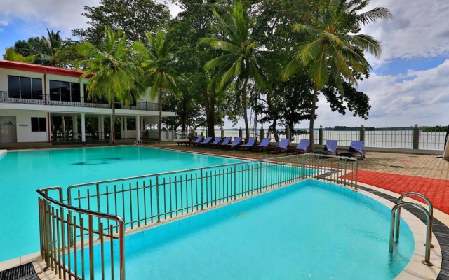 Centauria Lake Resort