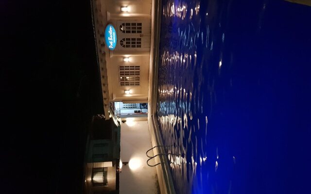 Basic Rooms Hotel