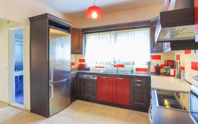 Captain Alex Villa Dio