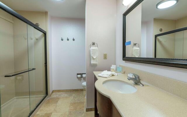 Отель Hampton Inn & Suites Lake City