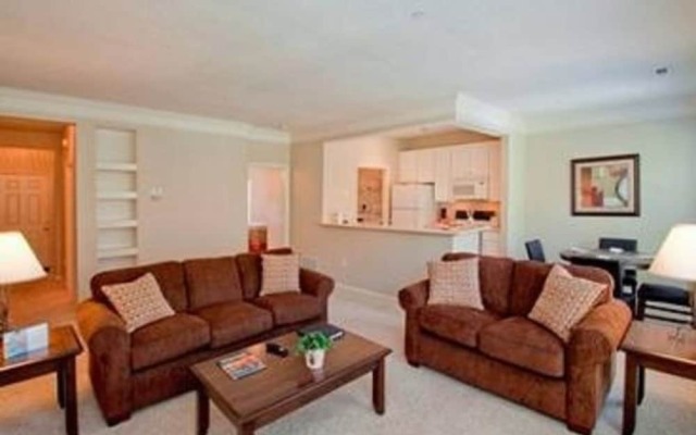 Bridgestreet at Easton Commons