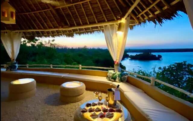 Rock And Sea Resort,baobab Suite