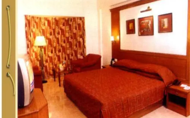 Hotel Varsha International