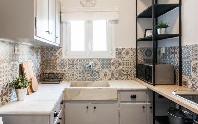 Central Cozy Apartments in Plaka by UPSTREET